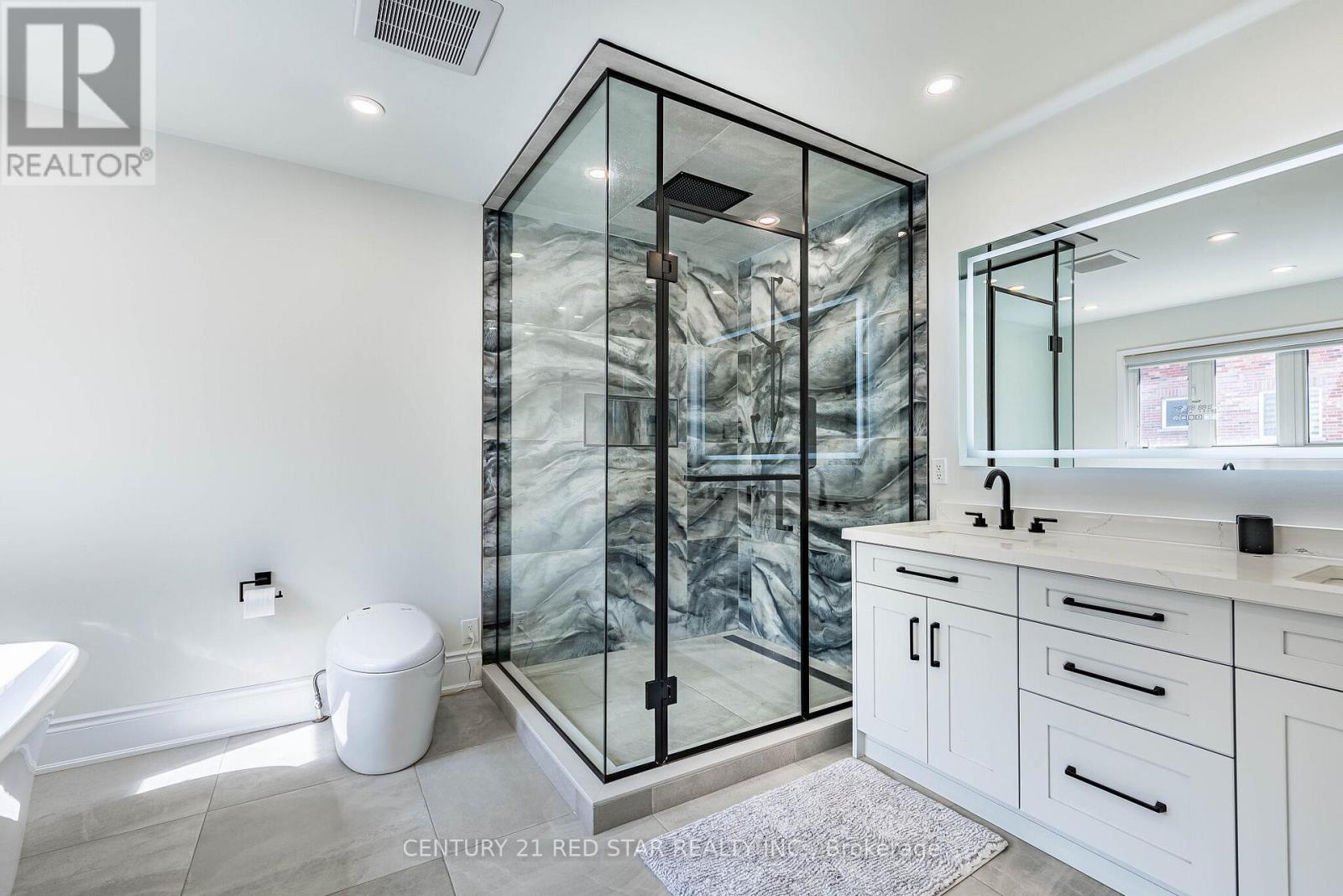 396 DERRYDALE DRIVE - 25