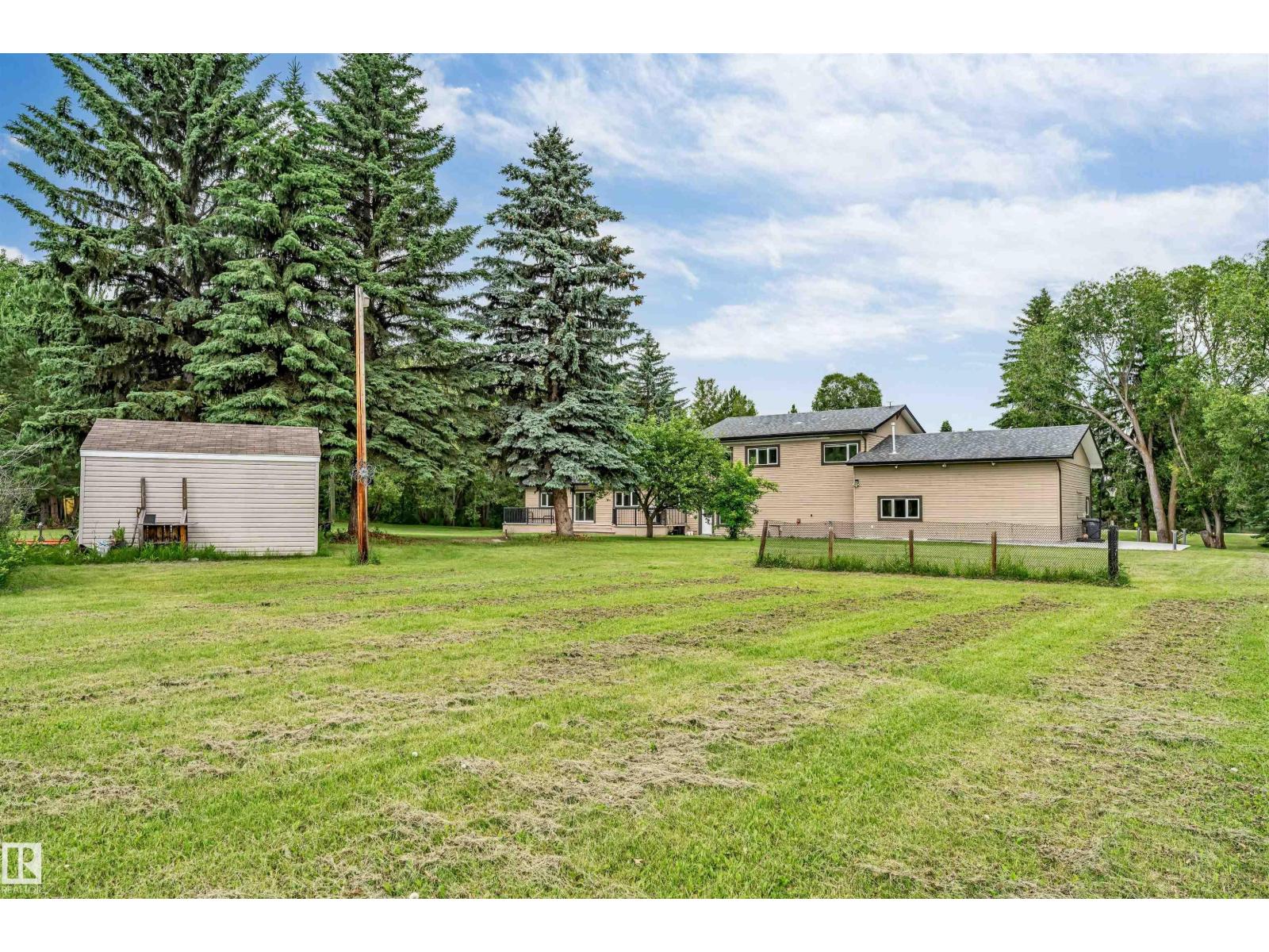 #37 51528 RGE ROAD 262 - 11
