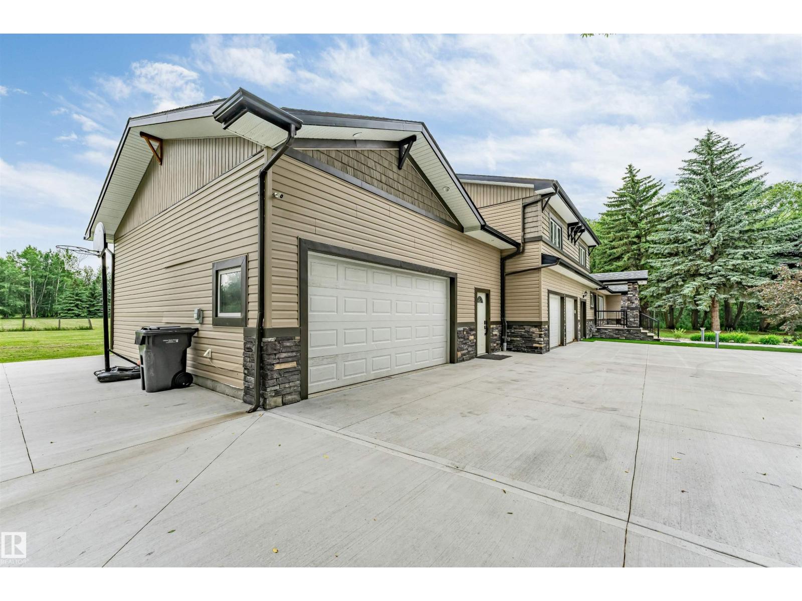 #37 51528 RGE ROAD 262 - 8