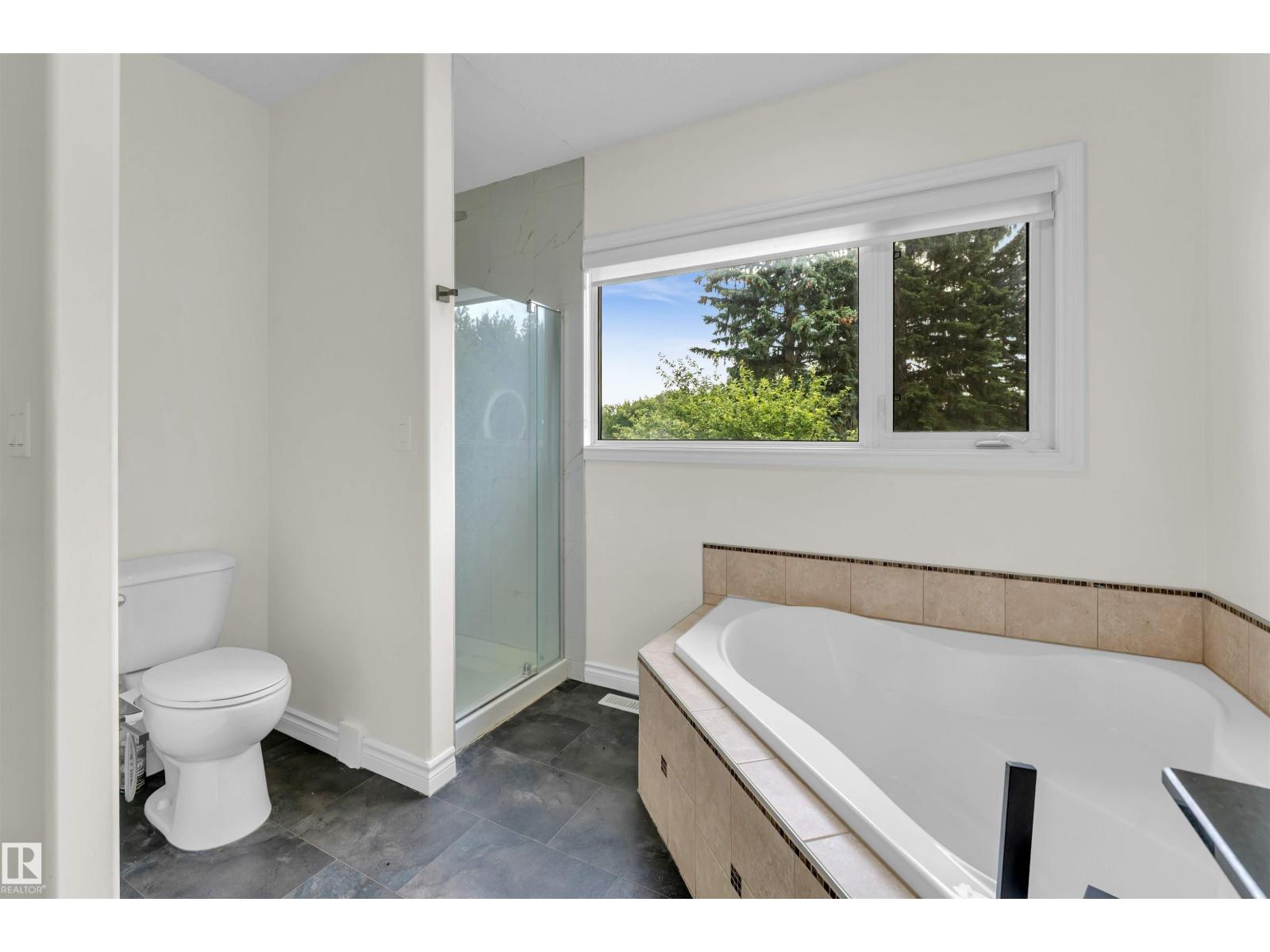 #37 51528 RGE ROAD 262 - 27