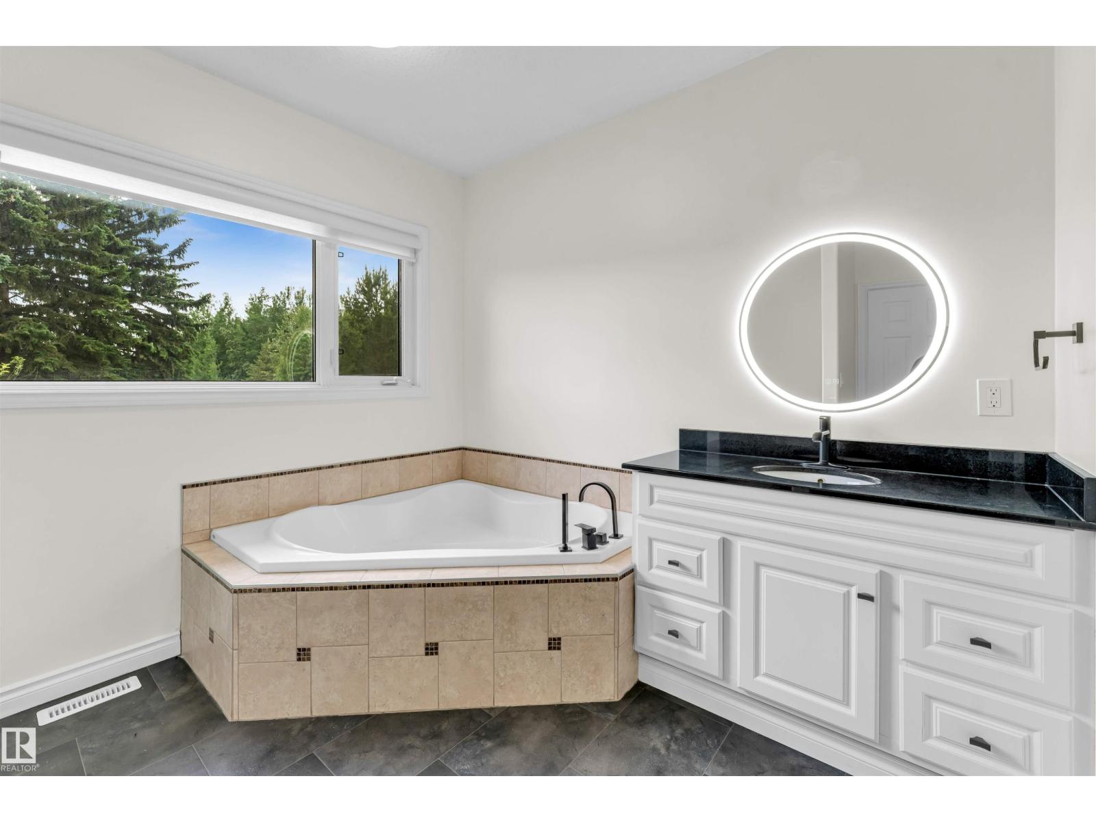 #37 51528 RGE ROAD 262 - 26