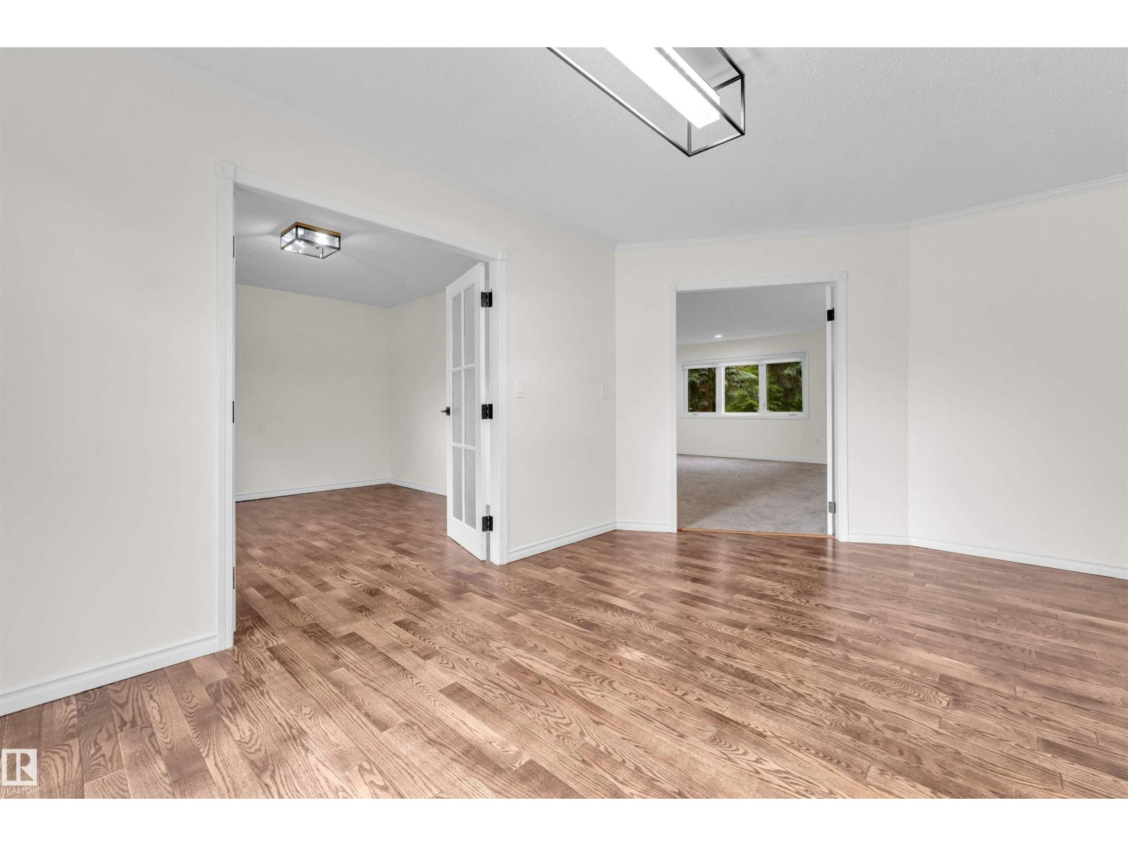 #37 51528 RGE ROAD 262 - 56