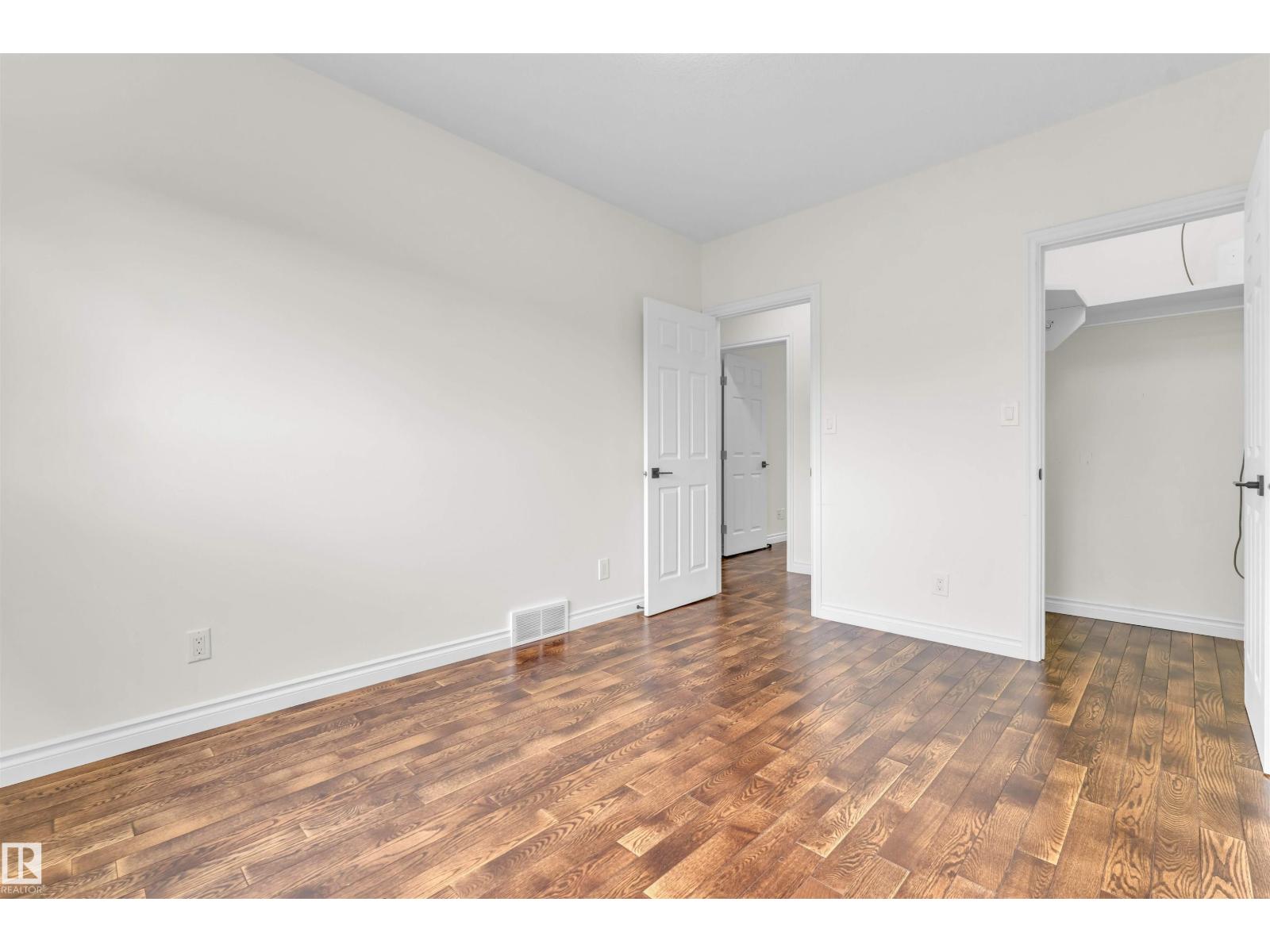 #37 51528 RGE ROAD 262 - 35