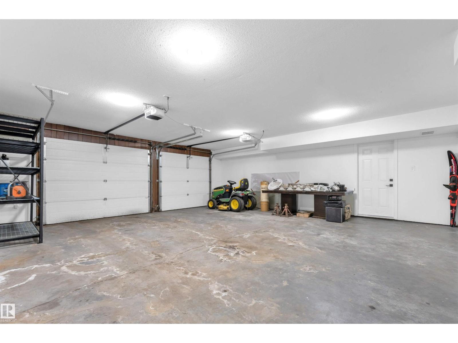 #37 51528 RGE ROAD 262 - 39
