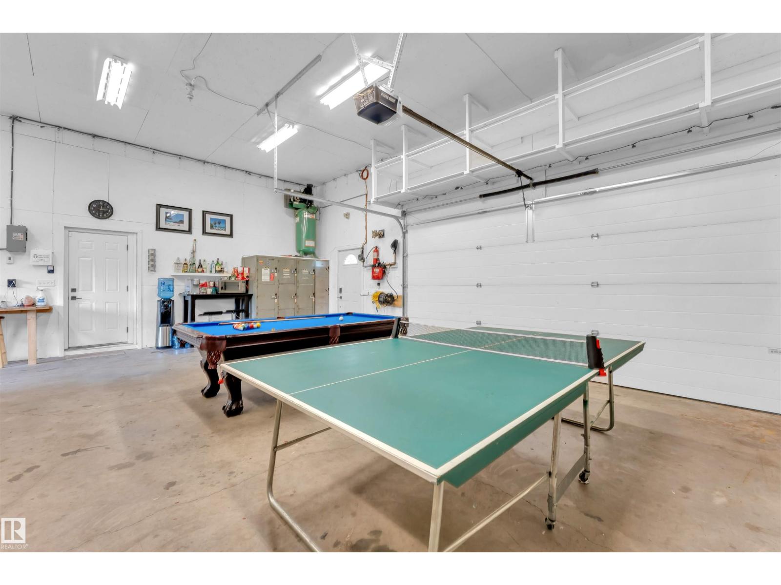 #37 51528 RGE ROAD 262 - 42