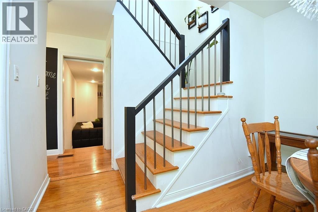 49 PARK Street E - 18