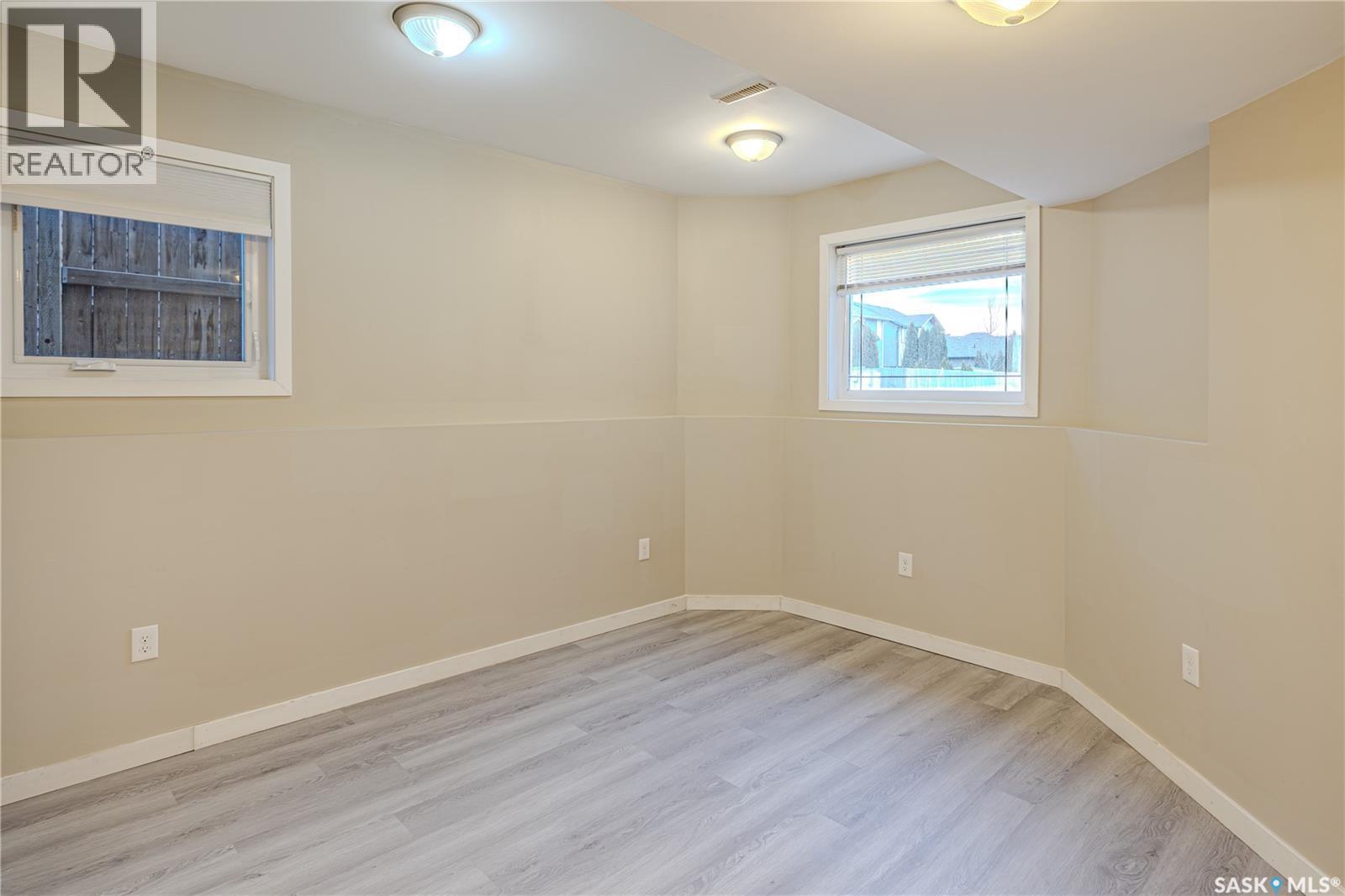 254 MacInnes STREET - 22