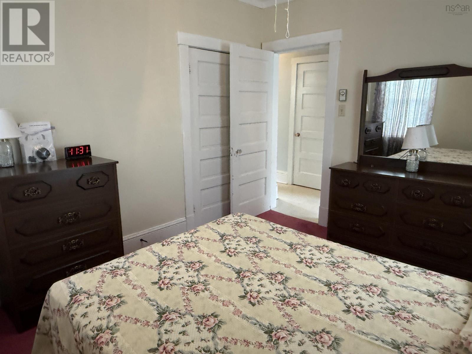 65 View Street - 40