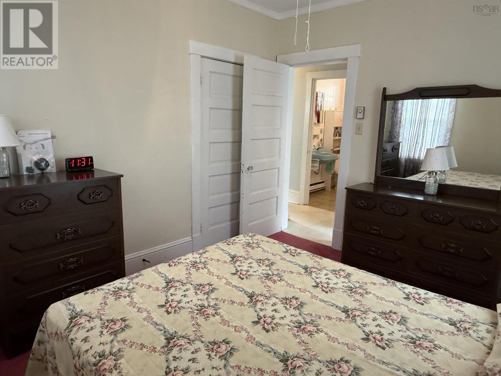 65 View Street - 41