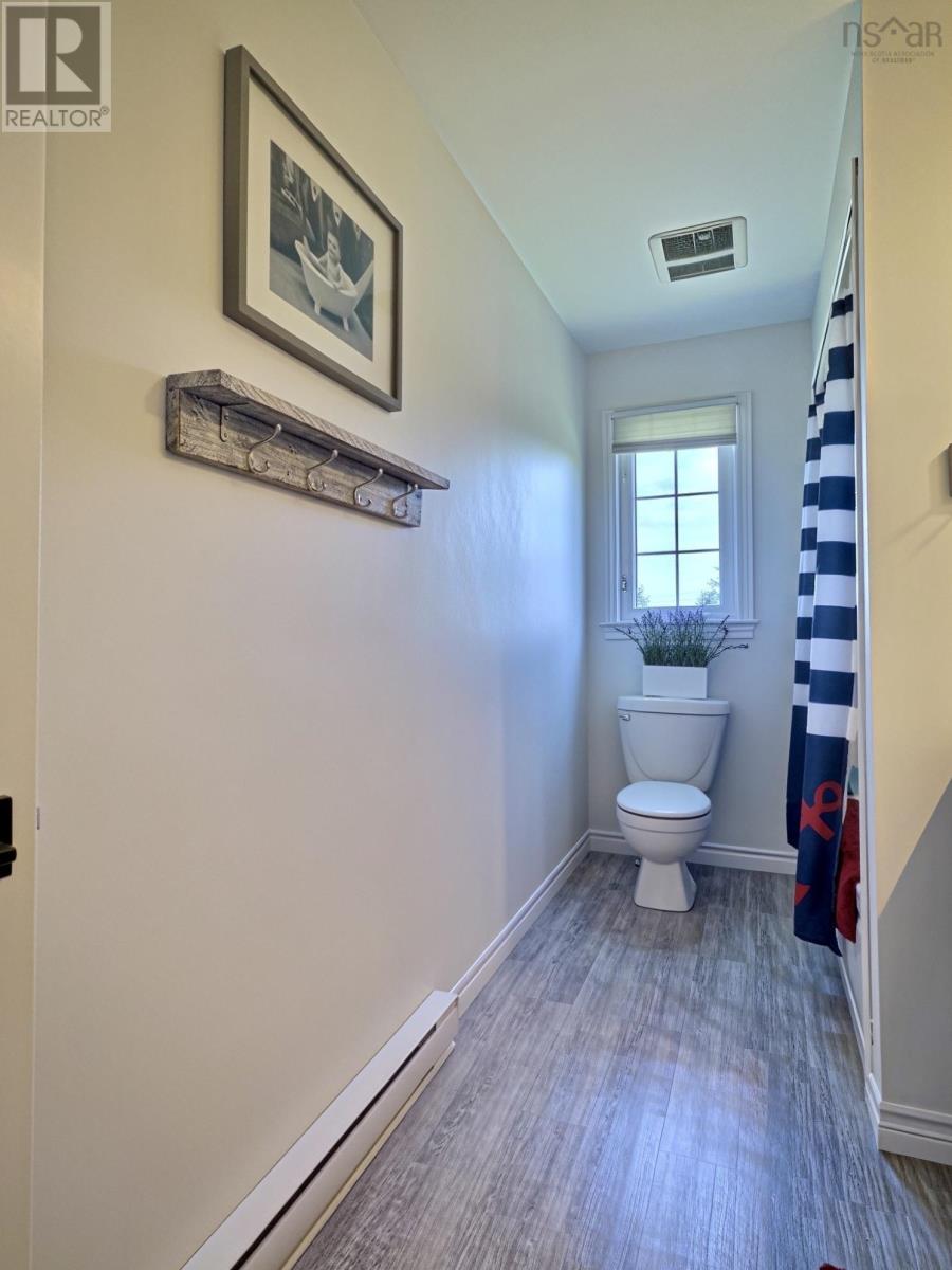 88 PEMBROKE LAKE ROAD - 16