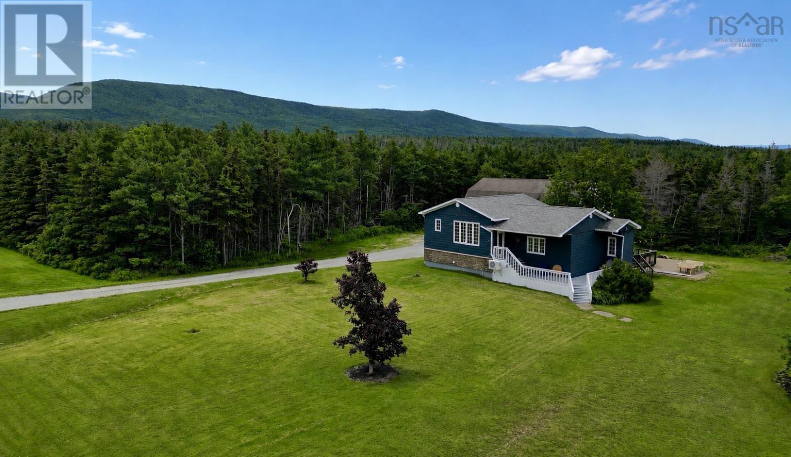 88 PEMBROKE LAKE ROAD - 4