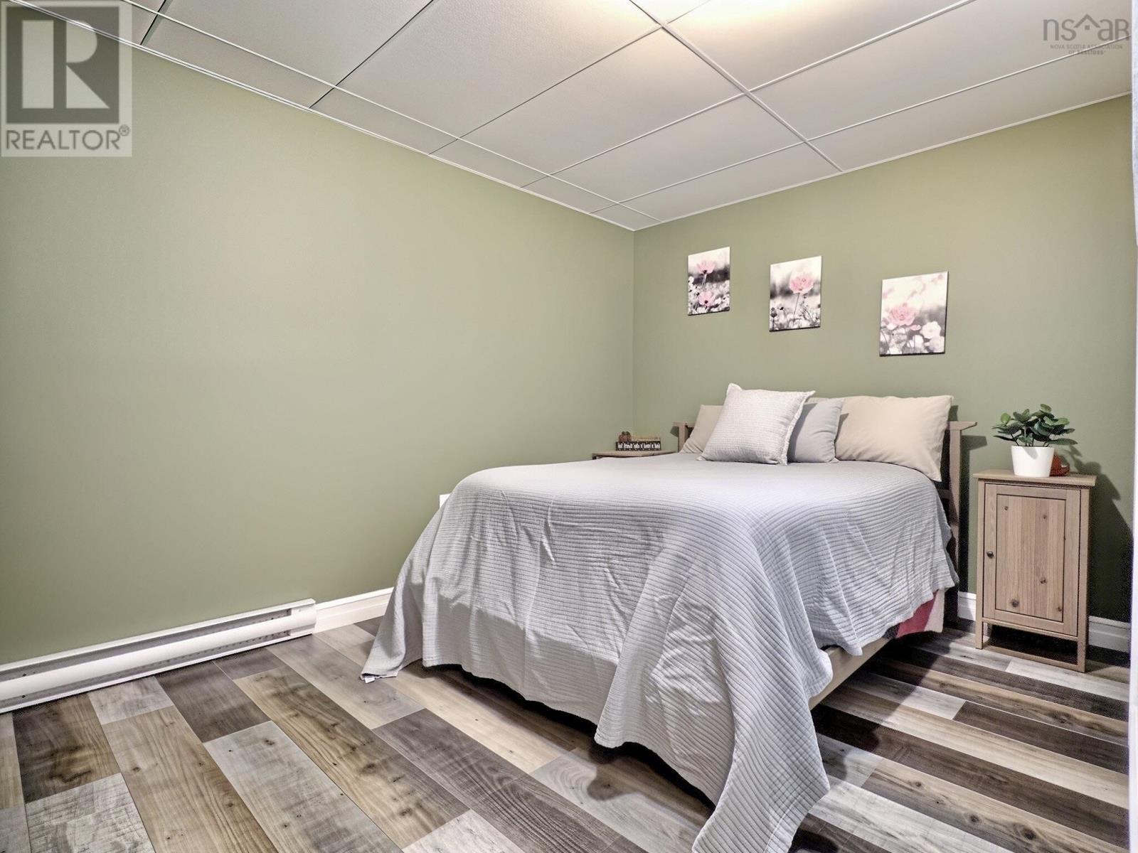 88 PEMBROKE LAKE ROAD - 20