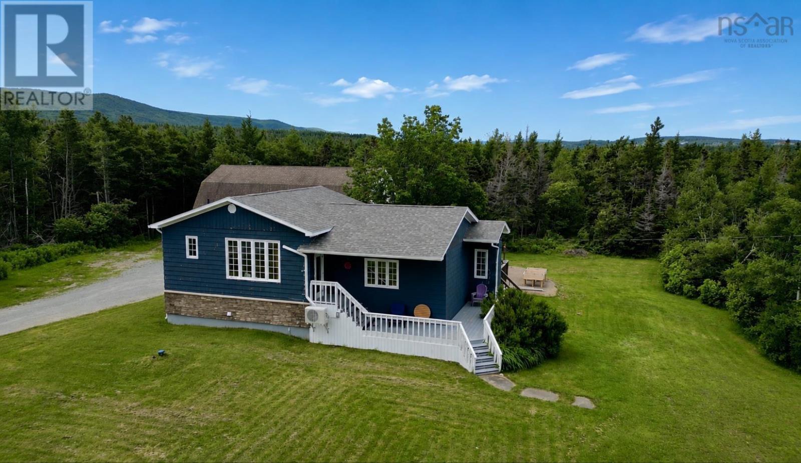 88 PEMBROKE LAKE ROAD - 3