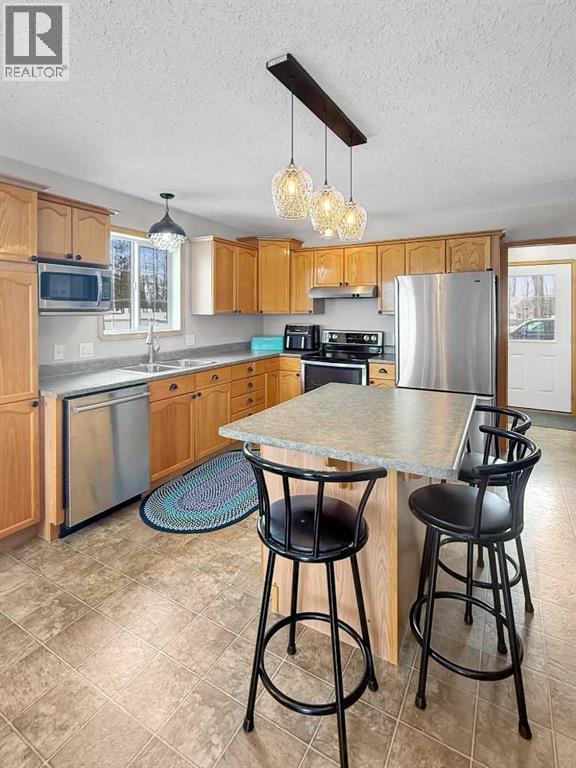 42, 113033 Township Road 592 - 6
