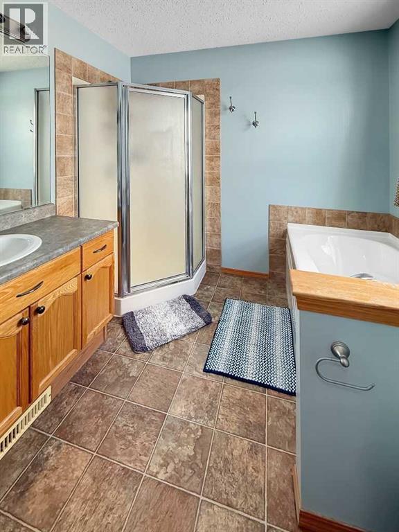 42, 113033 Township Road 592 - 20