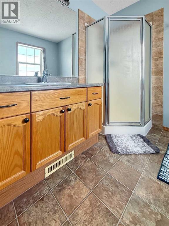 42, 113033 Township Road 592 - 28