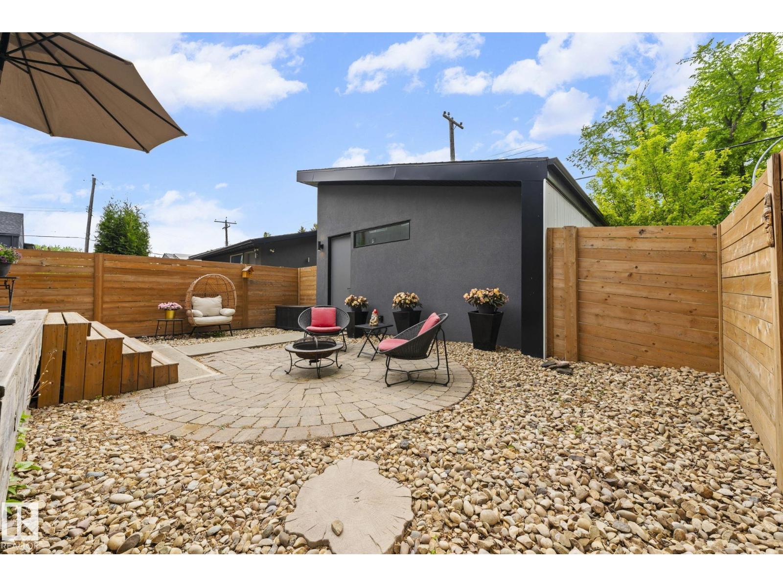 14379 92A AV NW - 55