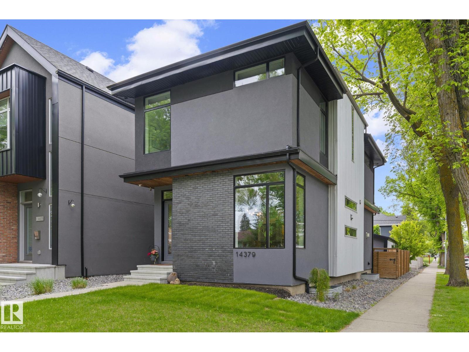 14379 92A AV NW - 70