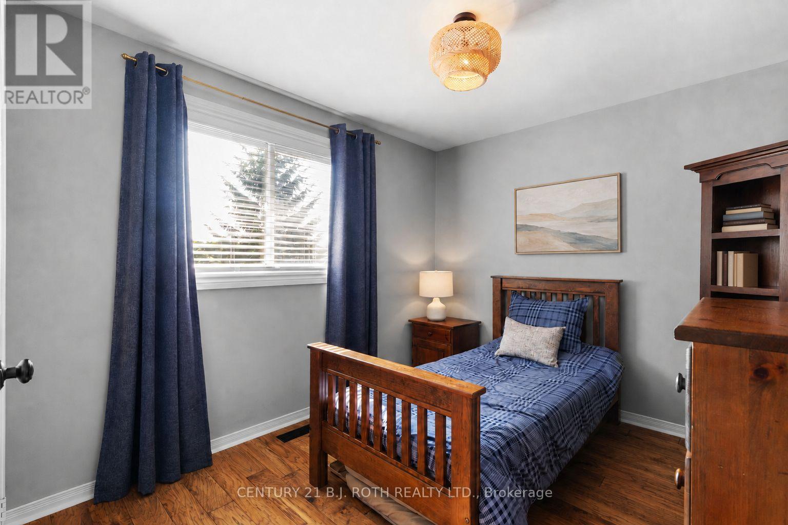 305 PARK STREET - 13