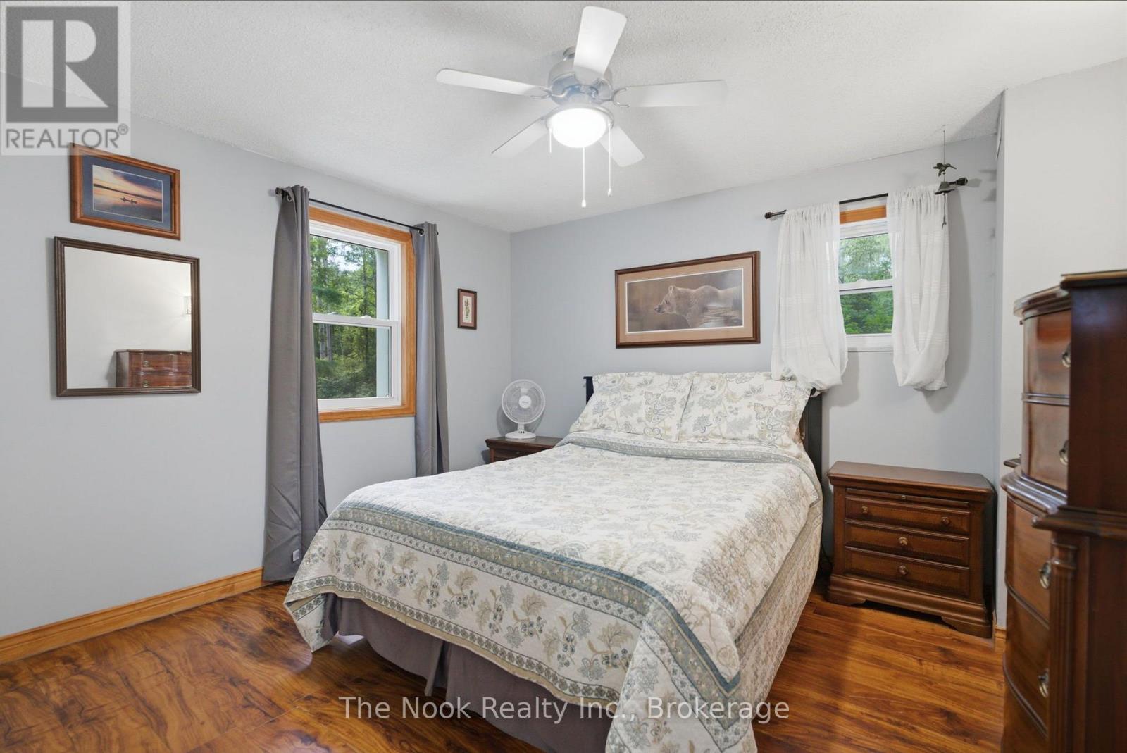 5203 VALLEYVIEW CRESCENT - 23