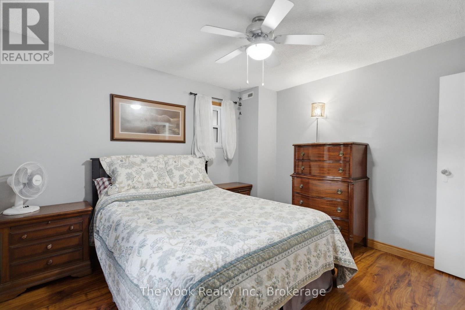 5203 VALLEYVIEW CRESCENT - 24