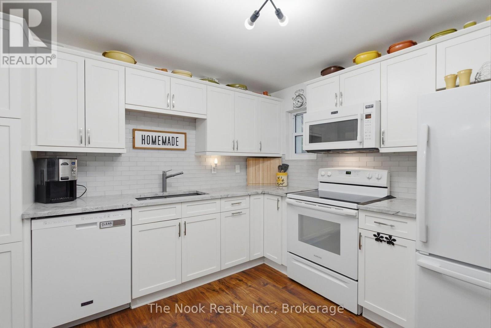 5203 VALLEYVIEW CRESCENT - 14