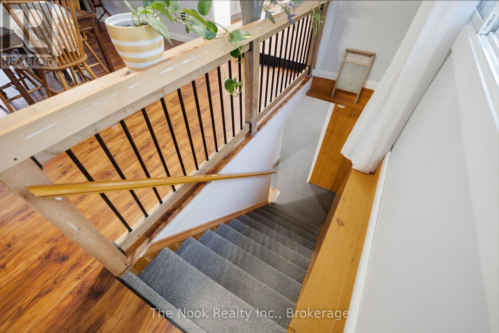 5203 VALLEYVIEW CRESCENT - 30