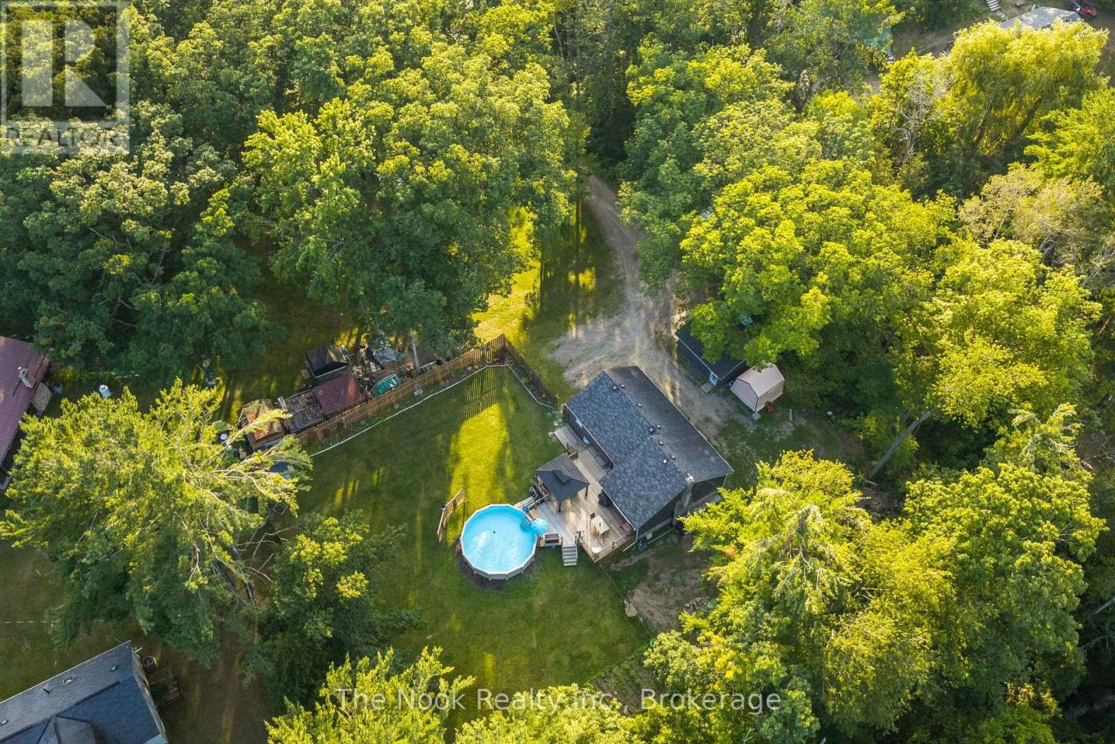 5203 VALLEYVIEW CRESCENT - 43