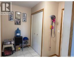 Kitchen - 409 Mckay Street, Radville, SK S0C2G0 Photo 9
