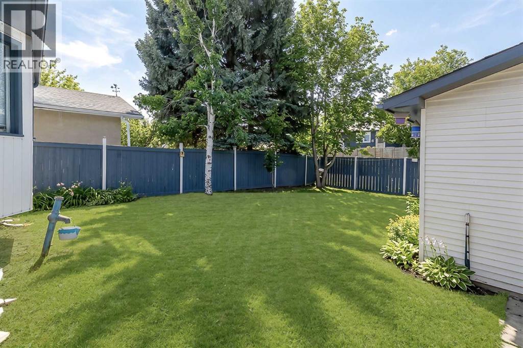 3523 48 Street NE - 45