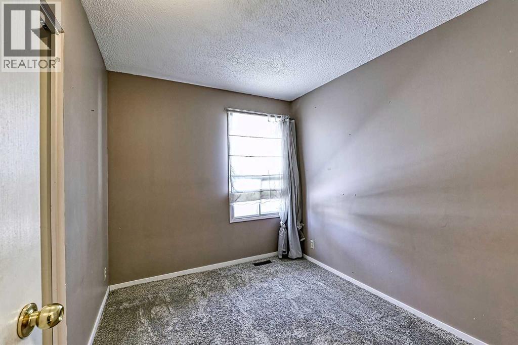 3523 48 Street NE - 15