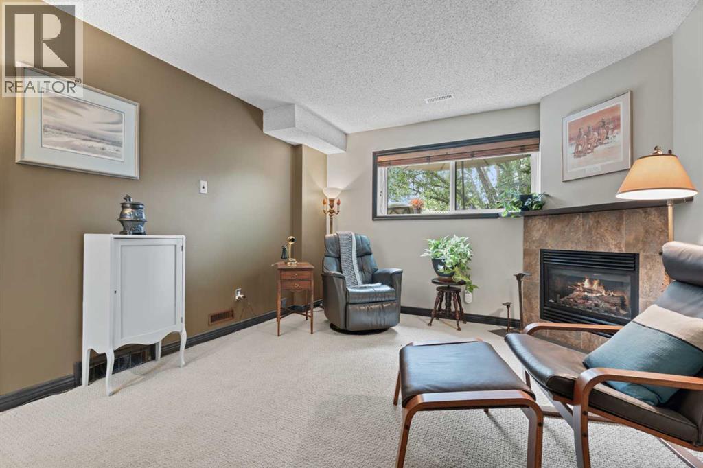 15 Lock Crescent - 21