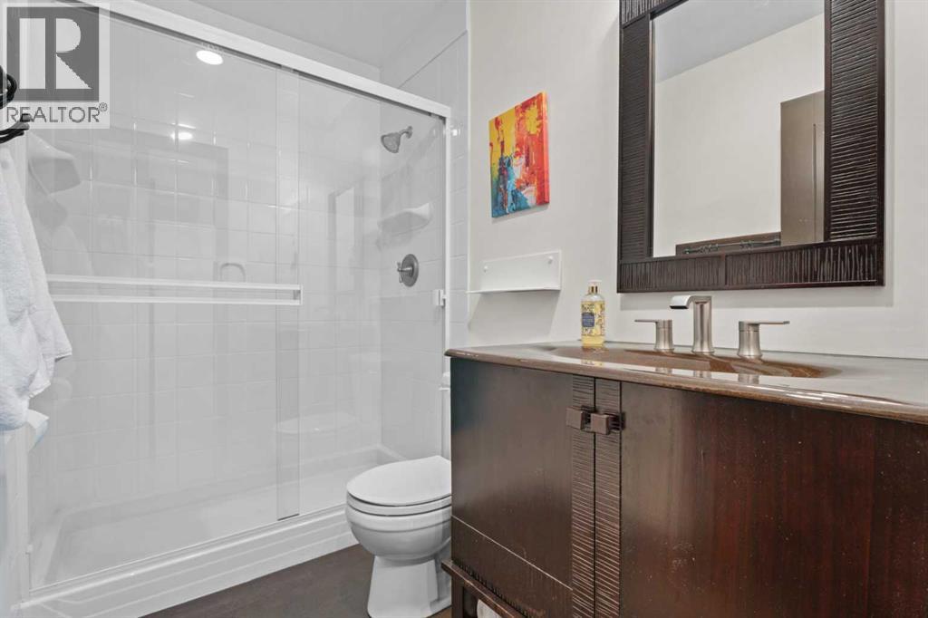 15 Lock Crescent - 16