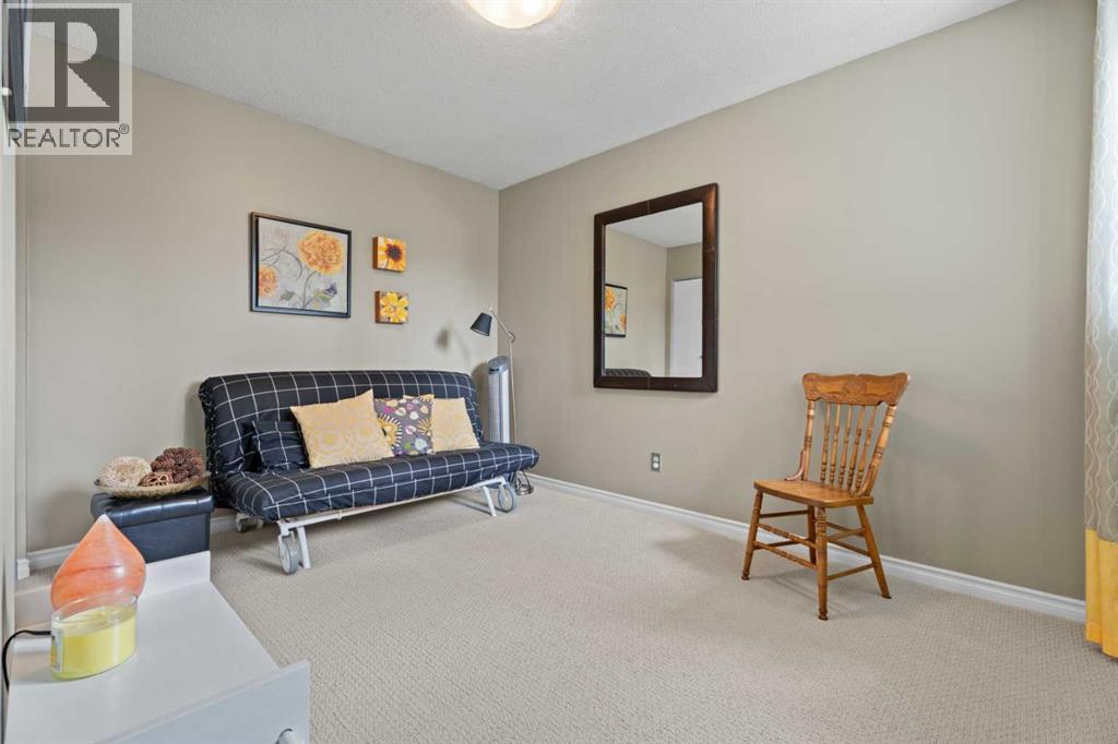 15 Lock Crescent - 17