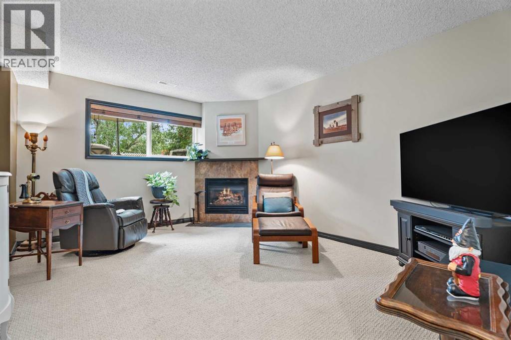15 Lock Crescent - 22