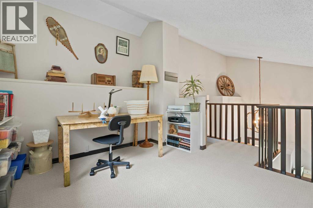 15 Lock Crescent - 19