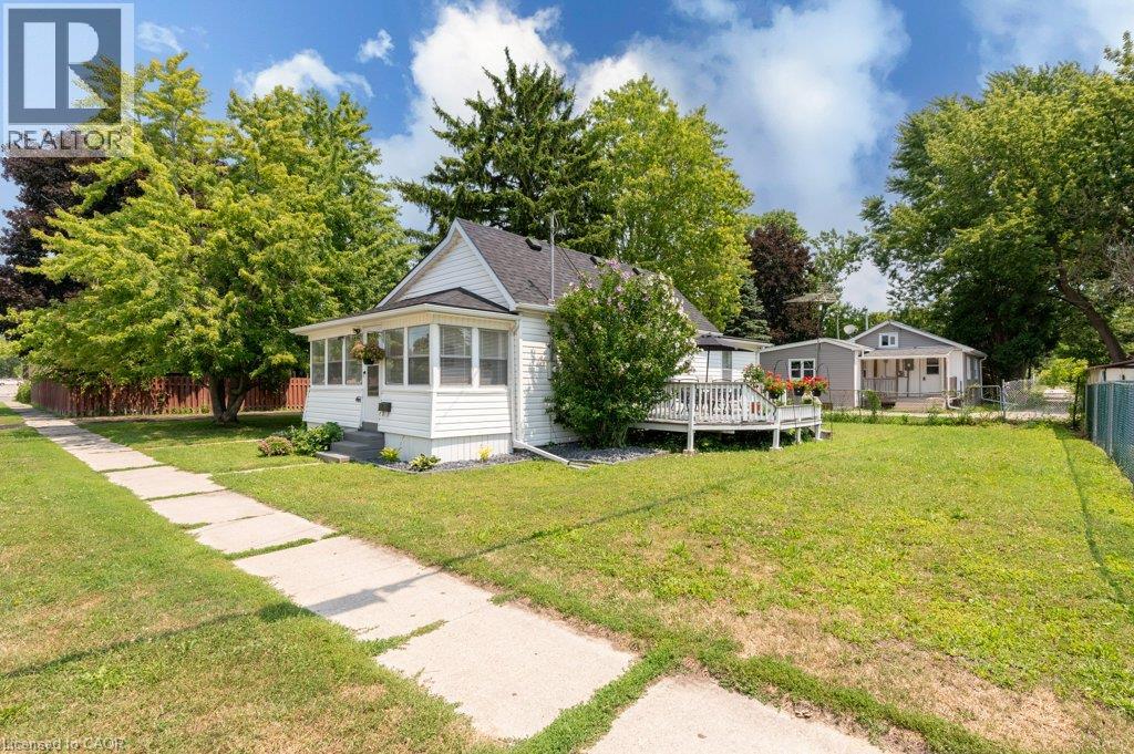 461 SELKIRK Street - 17