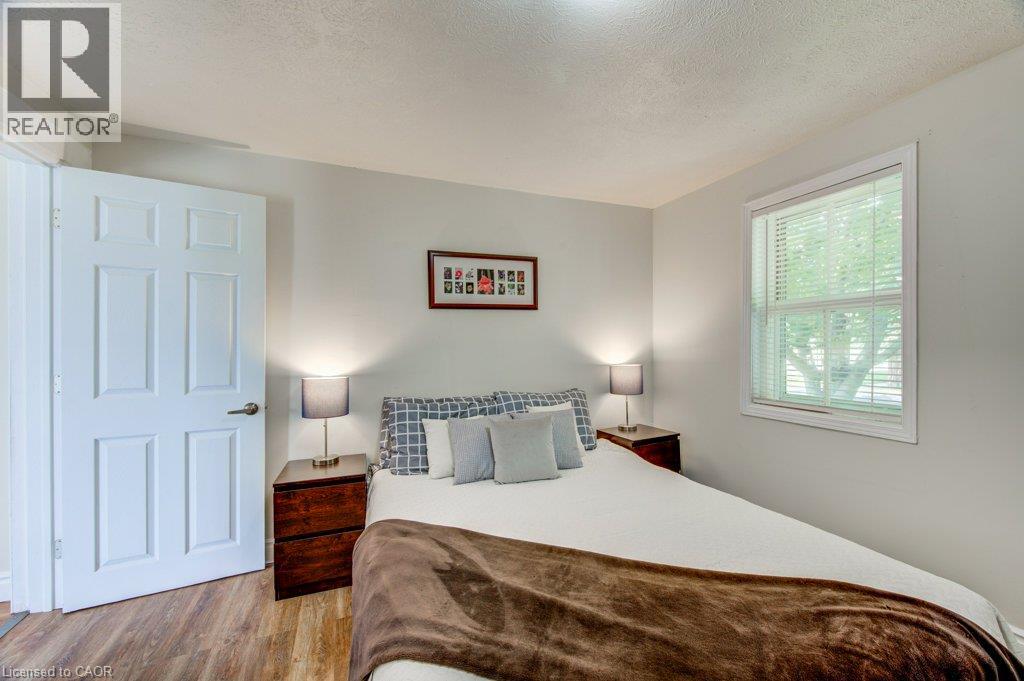 461 SELKIRK Street - 25