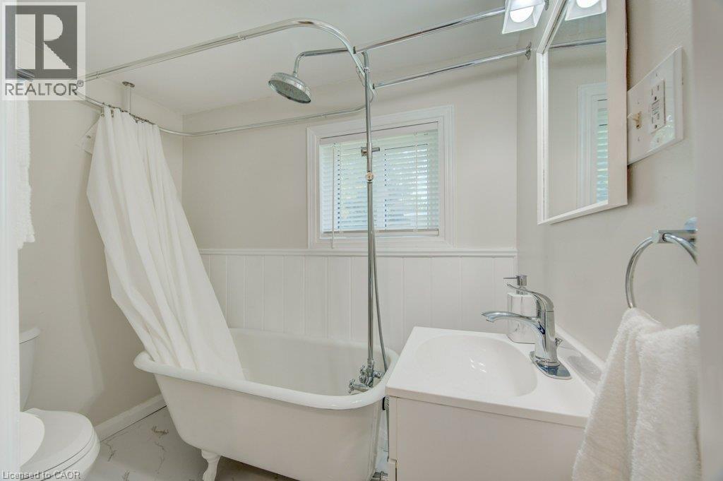 461 SELKIRK Street - 34