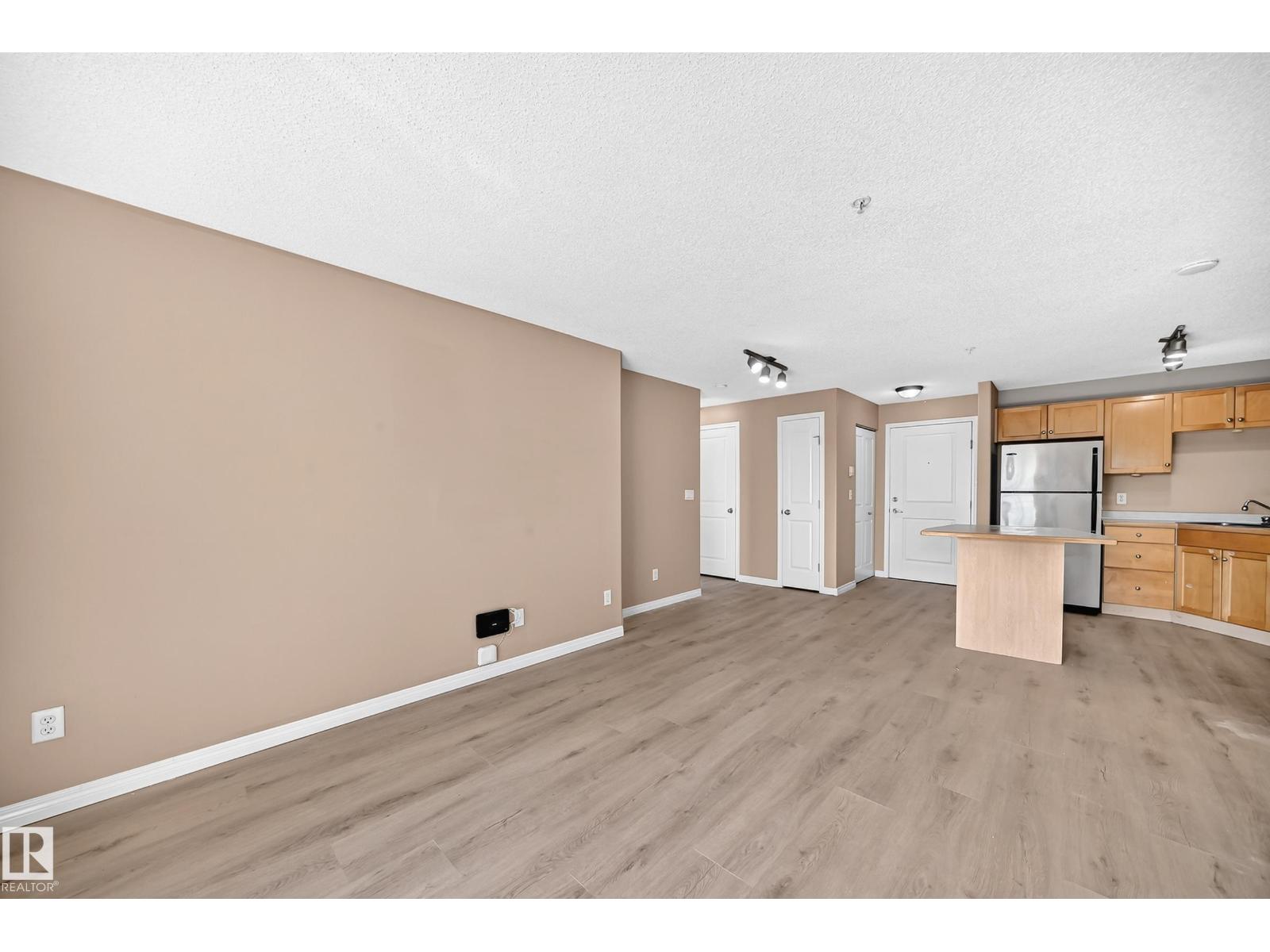 #317 245 EDWARDS DR SW - 17