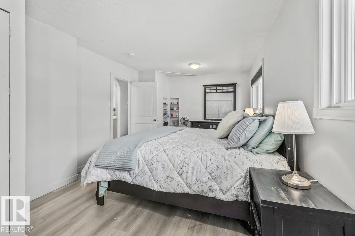 9304 128A AV NW - 64