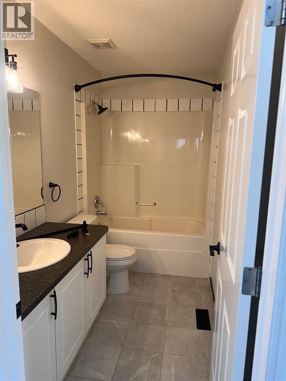 78 Crystal Shores Heights - 26