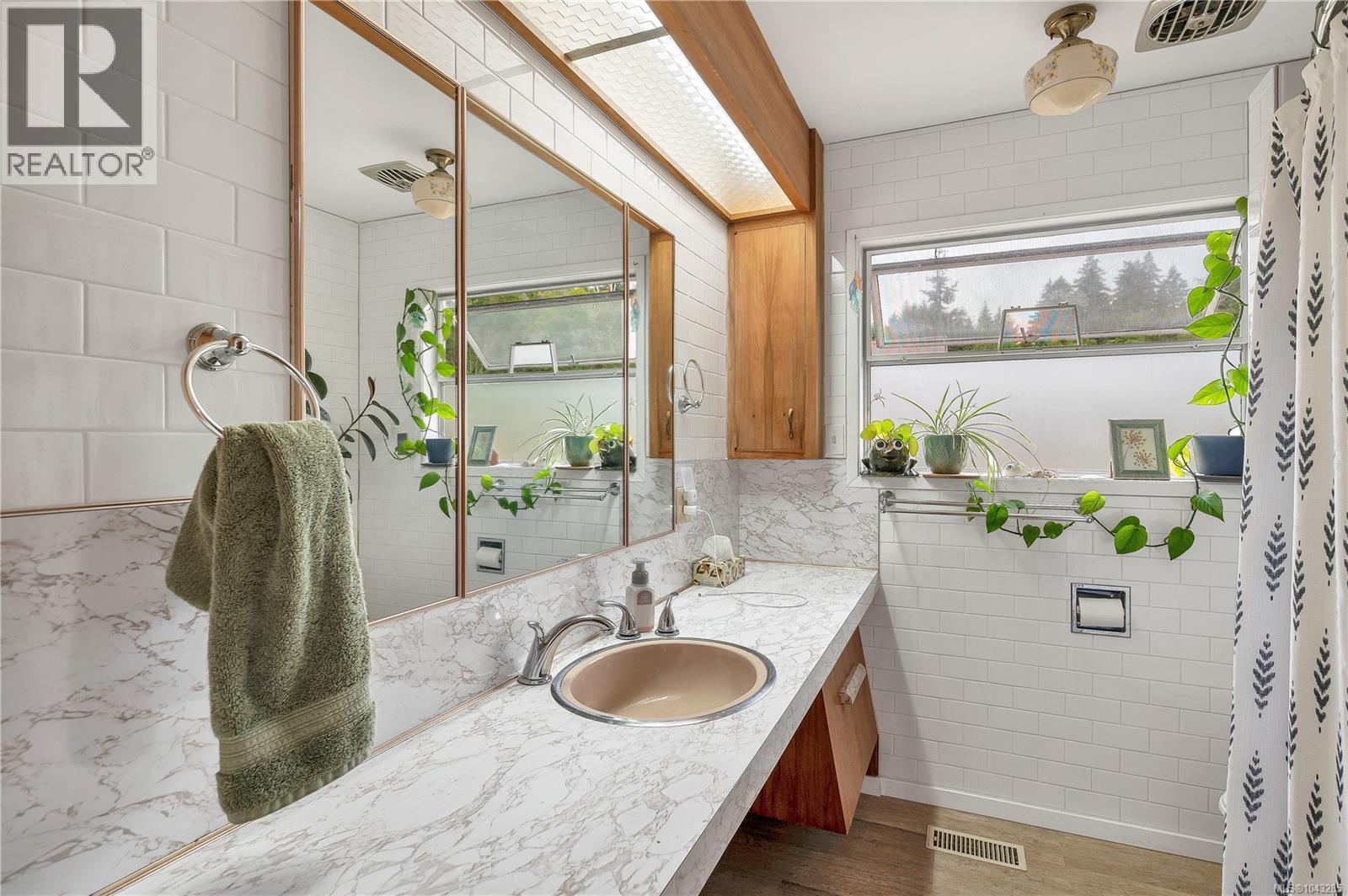 3479 Fraser Rd - 26