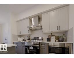 927 17 Av Nw, Edmonton, AB T6T2X2 Photo 9