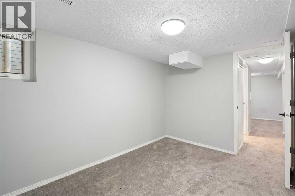 2115 14 Street SW - 24