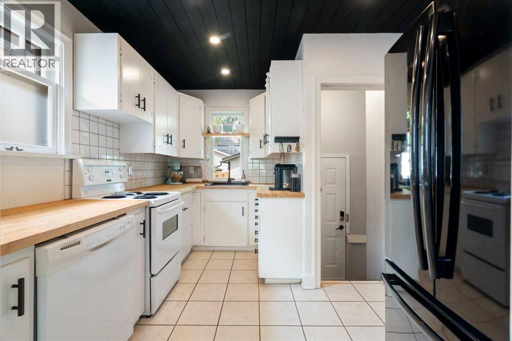 2115 14 Street SW - 10