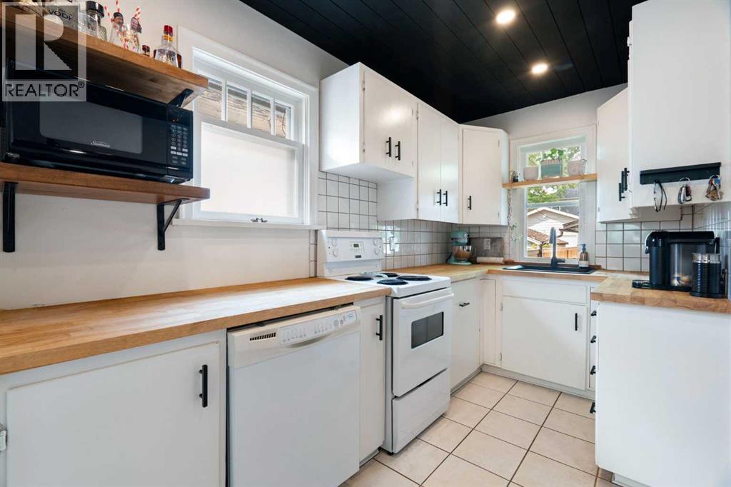 2115 14 Street SW - 12