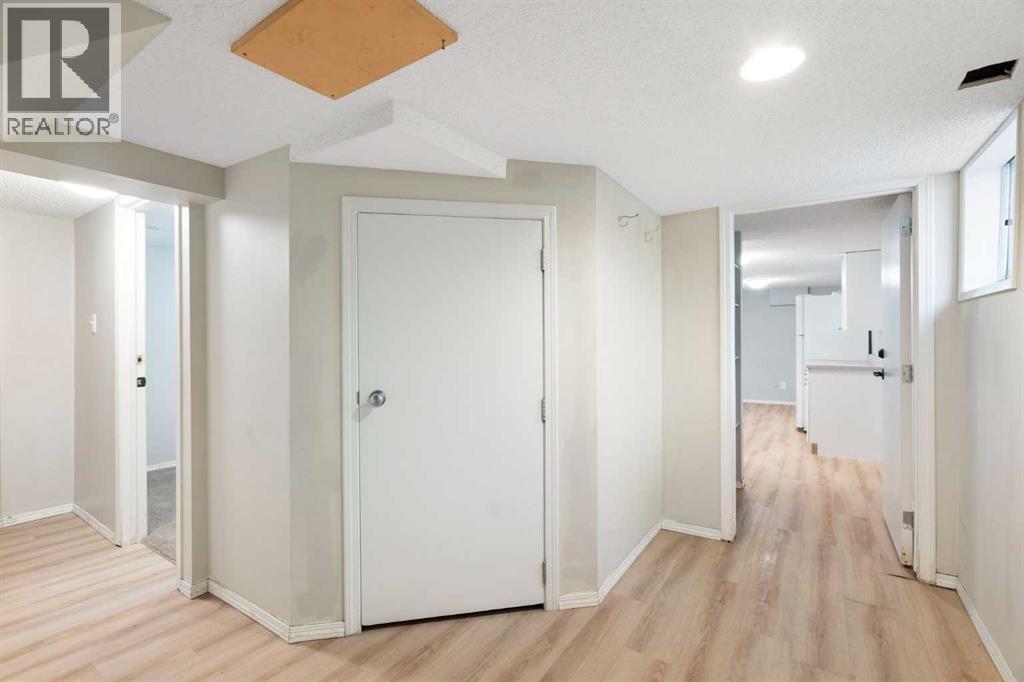 2115 14 Street SW - 26
