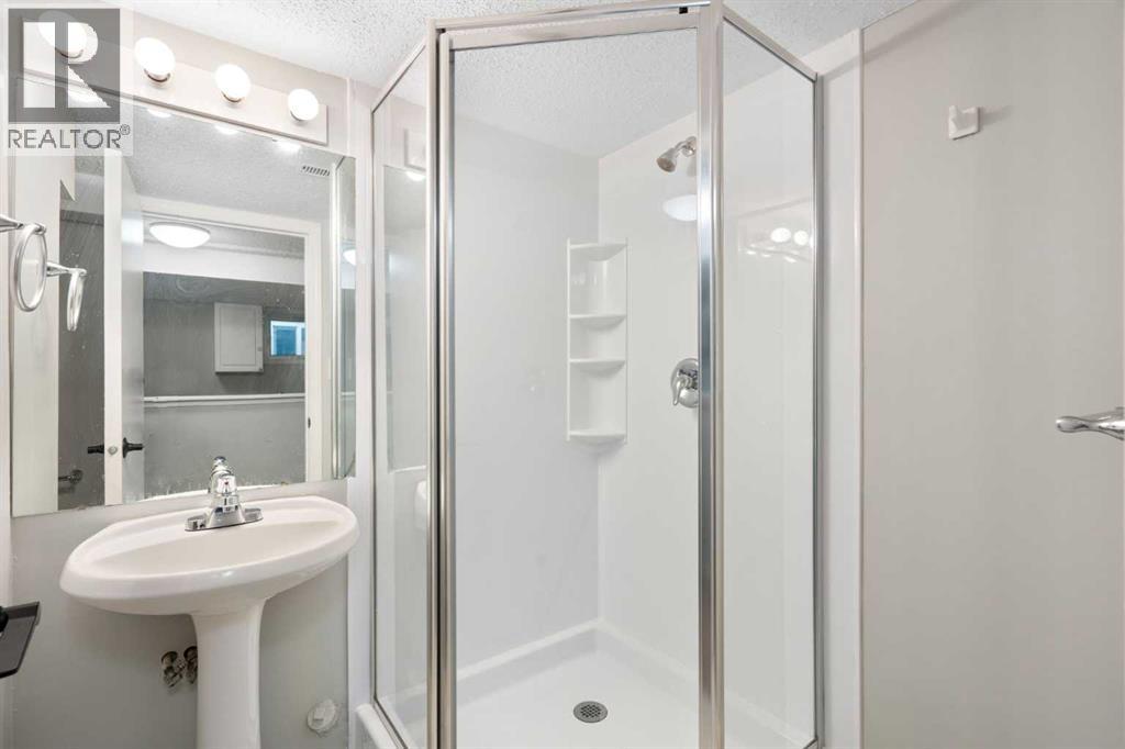 2115 14 Street SW - 22