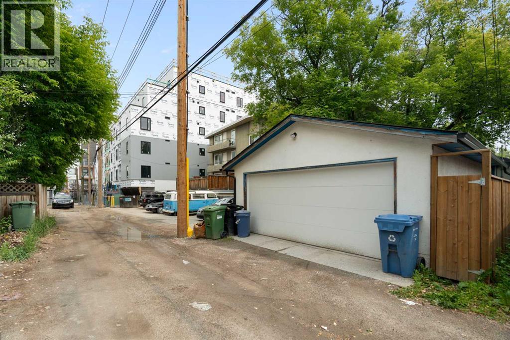 2115 14 Street SW - 36